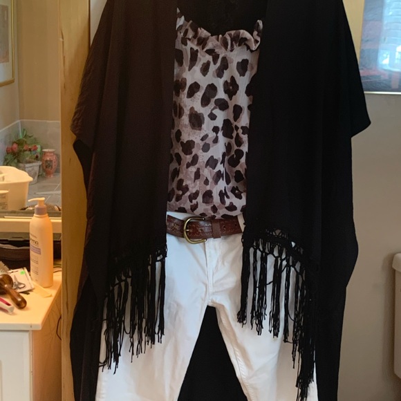 Black Indie Kimono- One Size - Picture 2 of 3